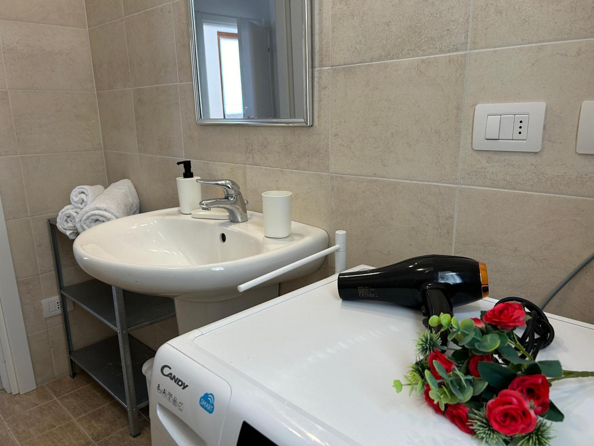 Terrazza Fucinetta Apartment Introbio Екстериор снимка