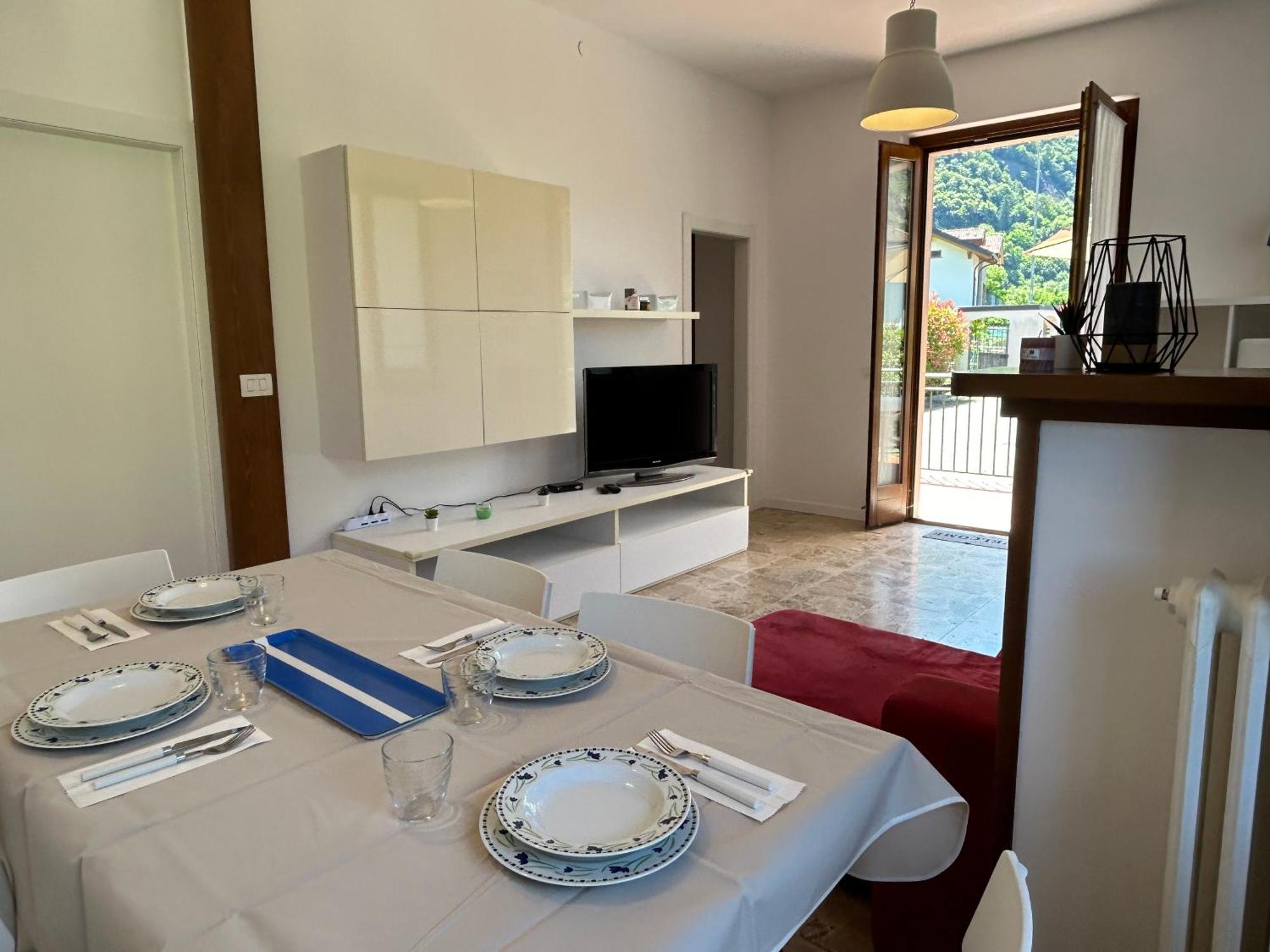 Terrazza Fucinetta Apartment Introbio Екстериор снимка