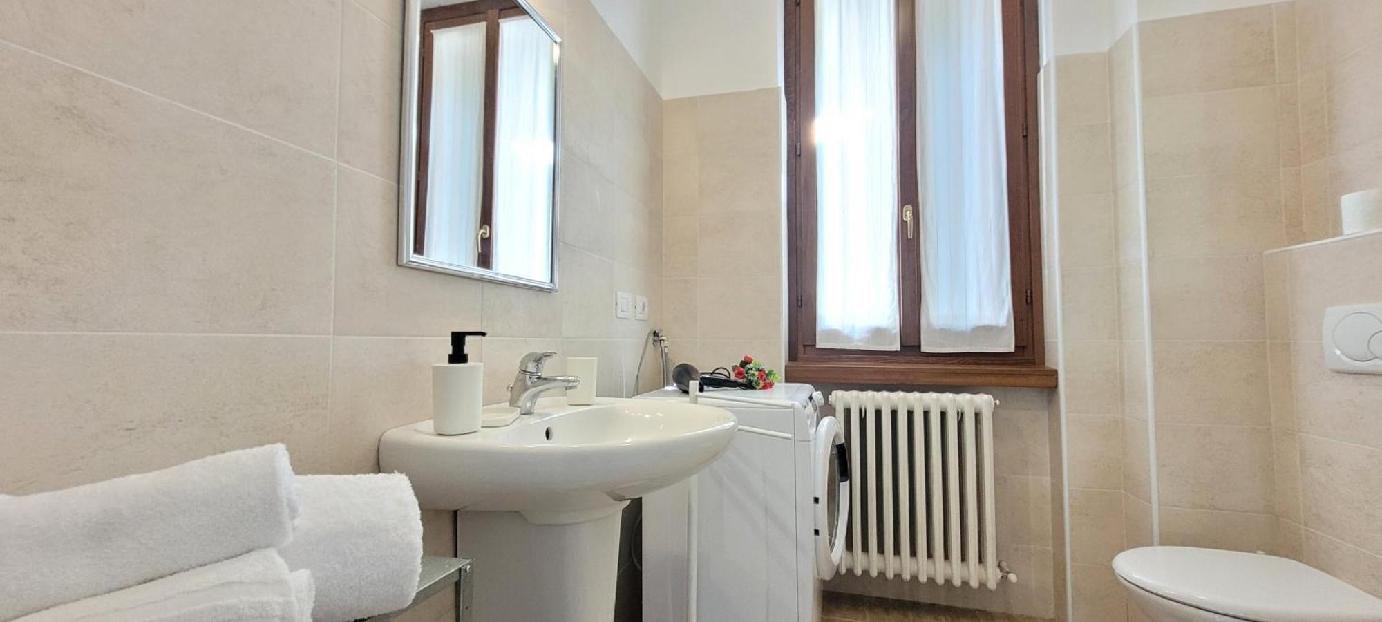 Terrazza Fucinetta Apartment Introbio Екстериор снимка