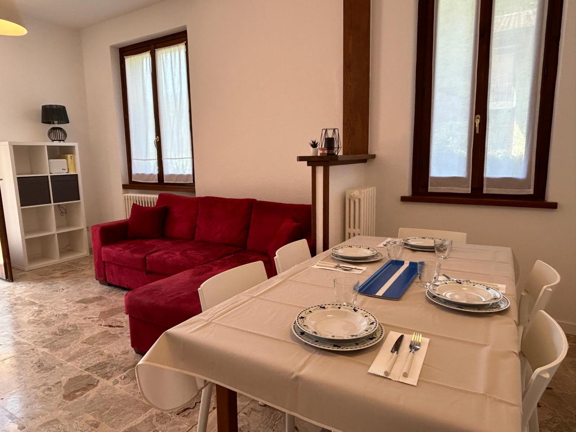 Terrazza Fucinetta Apartment Introbio Екстериор снимка