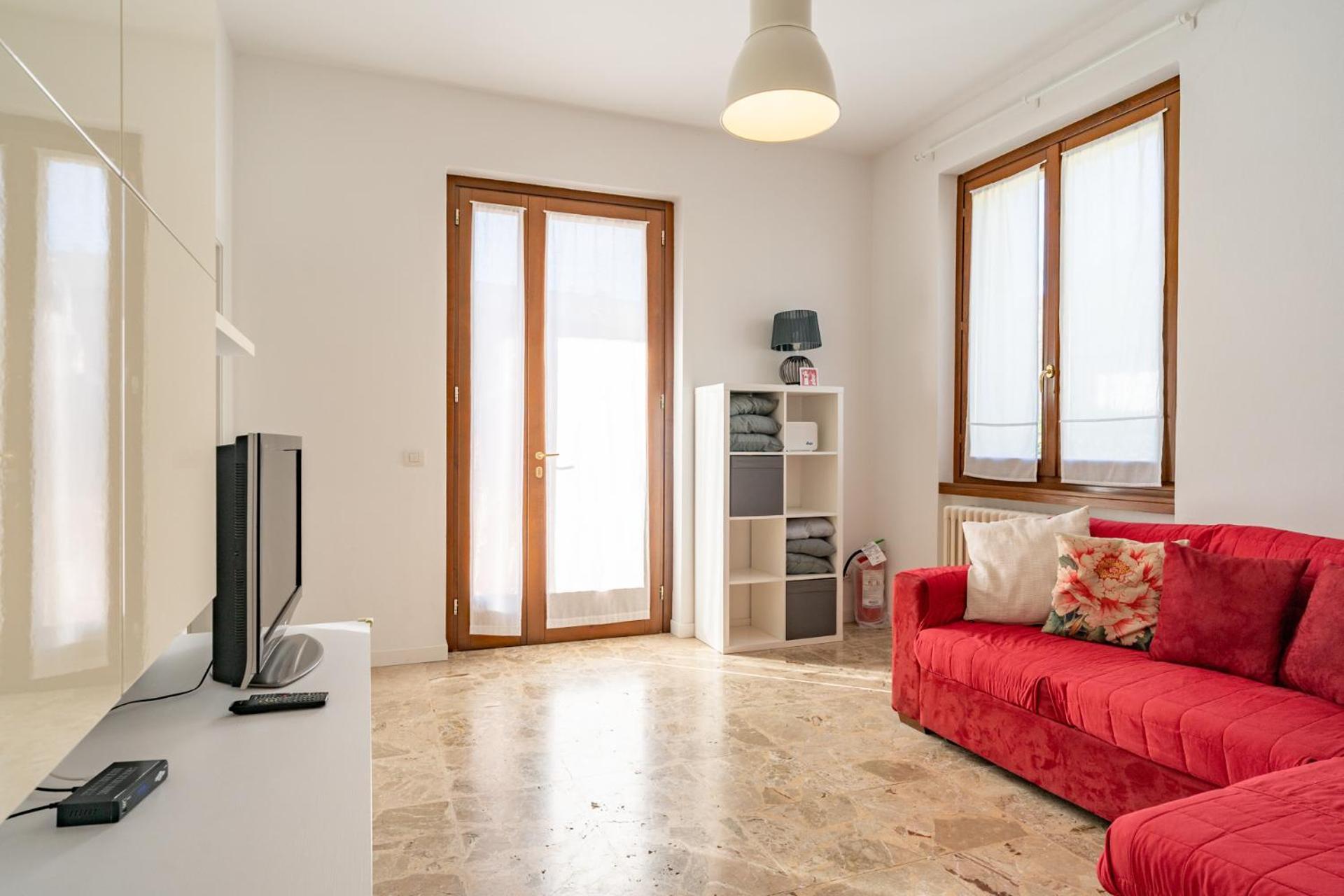 Terrazza Fucinetta Apartment Introbio Екстериор снимка