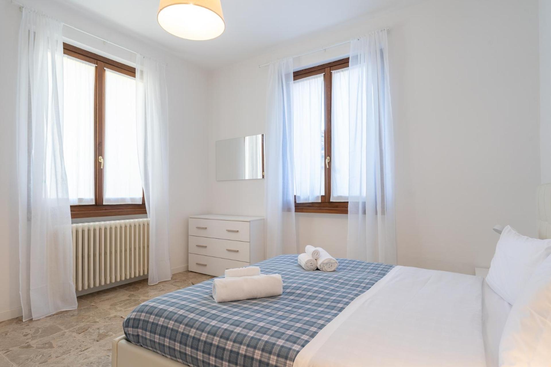 Terrazza Fucinetta Apartment Introbio Екстериор снимка
